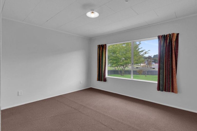 Photo of property in 1 Augustus Earle Place, Pukehangi, Rotorua, 3015