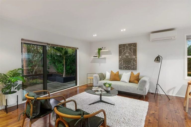 Photo of property in 21/270 Sunset Road, Windsor Park, Auckland, 0632