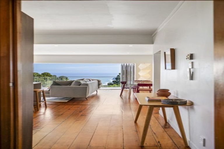 Photo of property in 41 Te Ahuahu Road, Piha, New Lynn, 0772