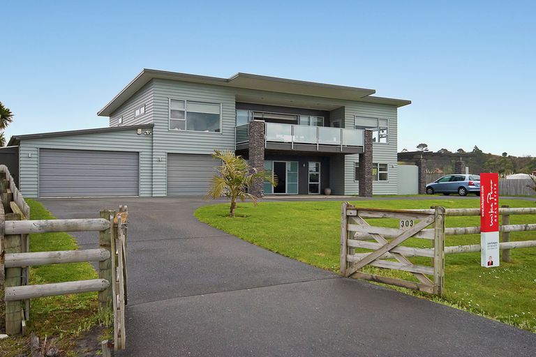 Photo of property in 303 Big Bay Road, Manukau Heads, Waiuku, 2684