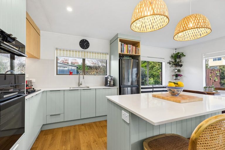 Photo of property in 353a Oceanbeach Road, Mount Maunganui, 3116