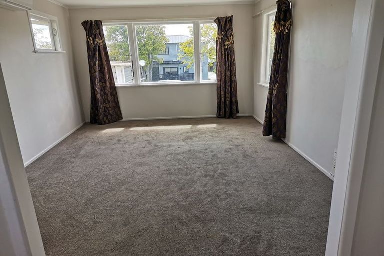 Photo of property in 62 Megan Avenue, Pakuranga Heights, Auckland, 2010
