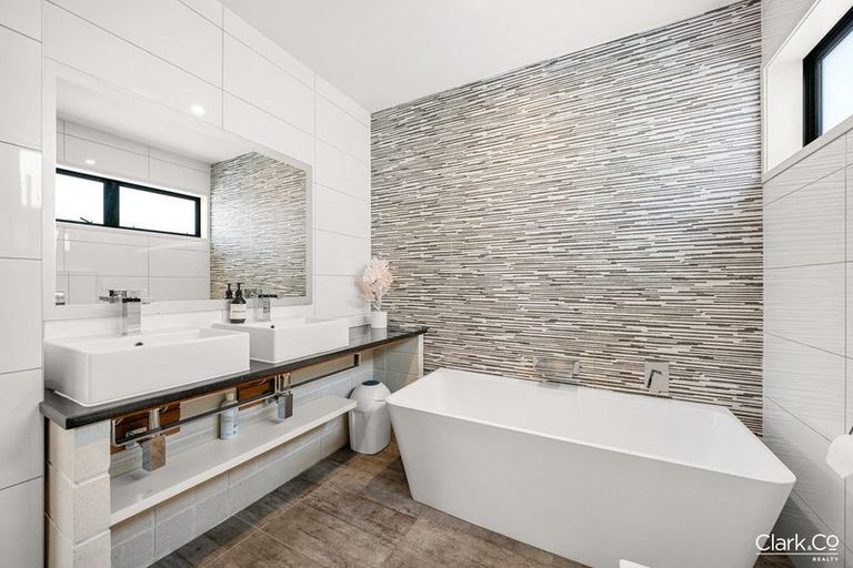 Photo of property in 131 Endeavour Drive, Whitby, Porirua, 5024