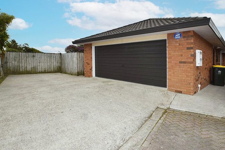 Photo of property in 10 Killeen Place, Flat Bush, Auckland, 2019