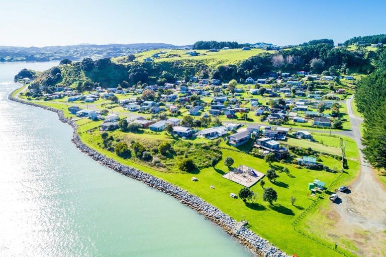 Photo of property in 107 Cooper Drive, Kawhia, 3889