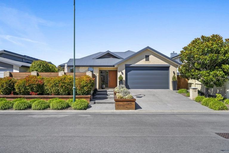 Photo of property in 10 Brookwater Avenue, Northwood, Christchurch, 8051
