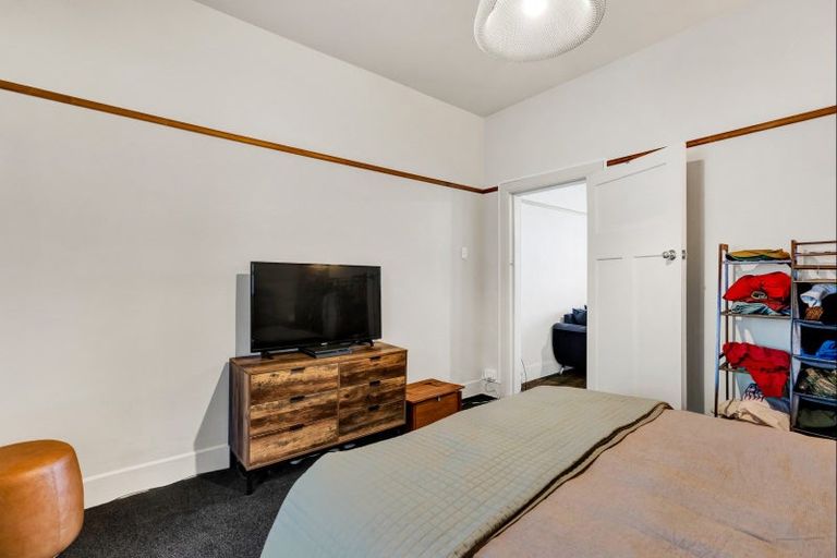 Photo of property in Devonport Apartments, 31/127 Saint Aubyn Street, New Plymouth, 4310