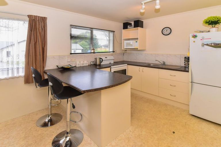 Photo of property in 1/462 Great South Road, Opaheke, Papakura, 2113