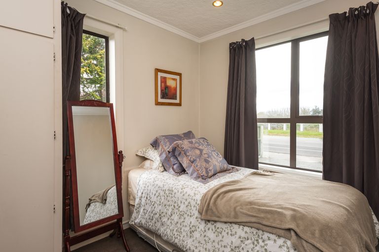 Photo of property in 43 Johns Road, Belfast, Christchurch, 8051