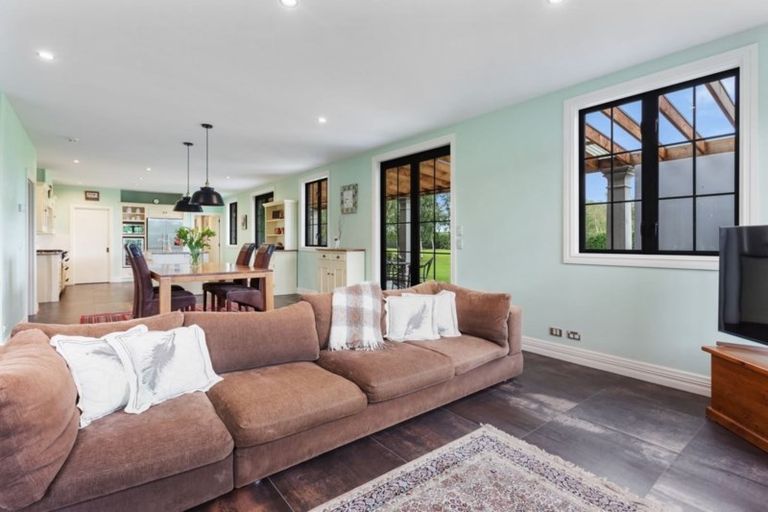 Photo of property in 1320 Poyntzs Road, West Eyreton, Rangiora, 7475