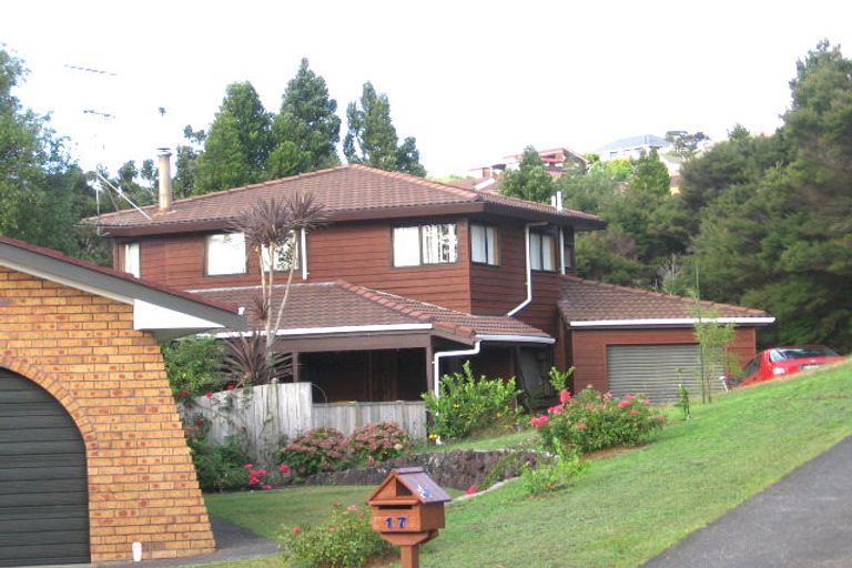 Photo of property in 17 Portsea Place, Chatswood, Auckland, 0626