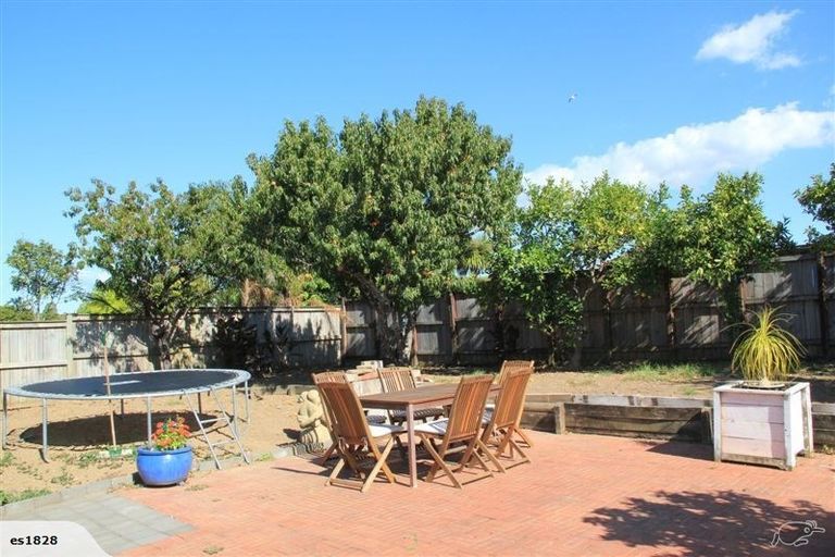 Photo of property in 65 Luton Avenue, Sunnyhills, Auckland, 2010