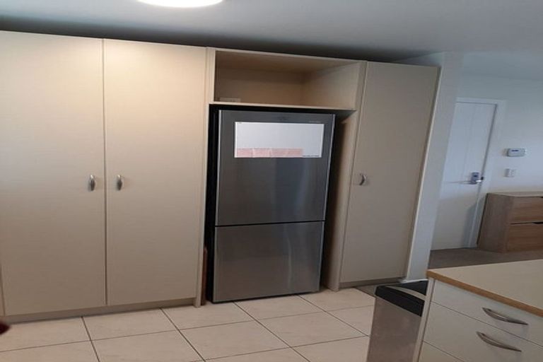 Photo of property in 2/1 Opito Way, East Tamaki, Auckland, 2013