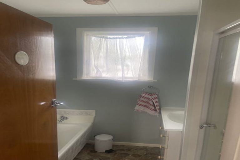 Photo of property in 19 Fisher Place, Carterton, 5713