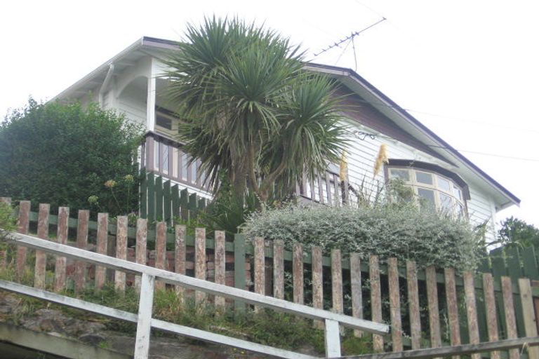 Photo of property in 15 Houghton Bay Road, Houghton Bay, Wellington, 6023