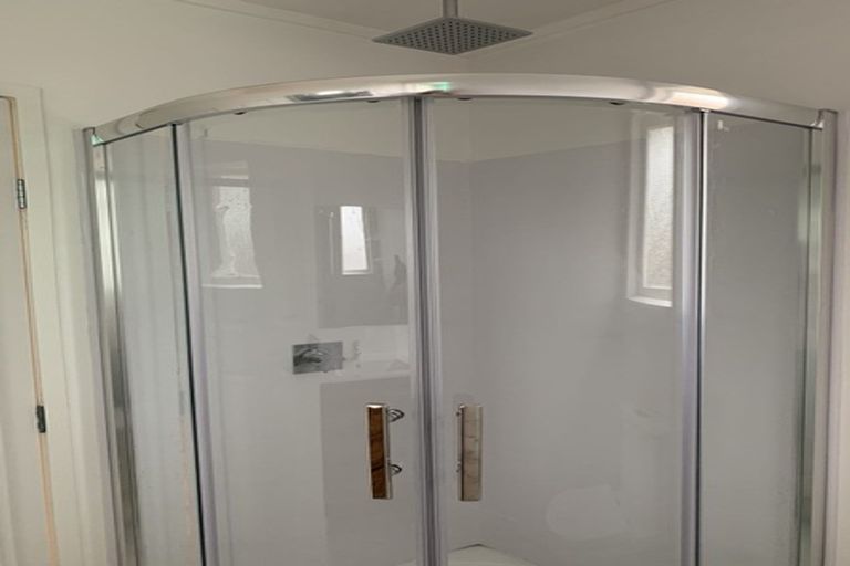 Photo of property in 1/13 Blanes Road, Weymouth, Auckland, 2103