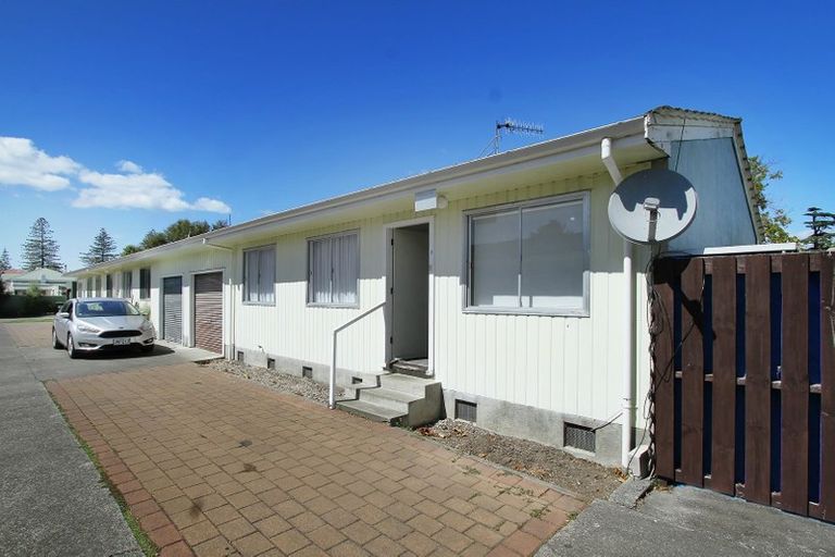 Photo of property in 2/97 Nelson Crescent, Napier South, Napier, 4110