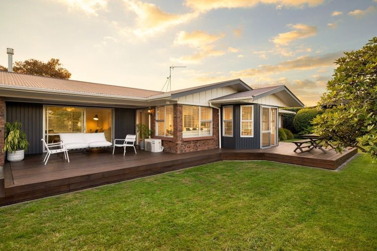 Photo of property in 82 Williams Street, Cambridge, 3434