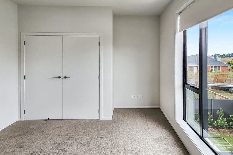 Photo of property in 37 Pipi Place, Levin, 5510