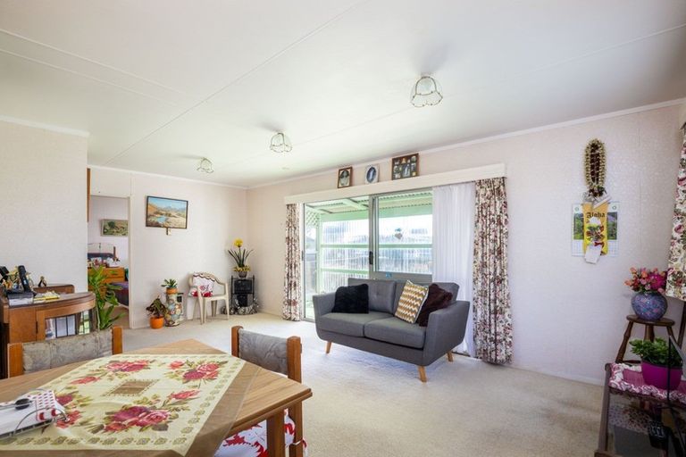 Photo of property in 69b Hume Street, Waitara, 4320