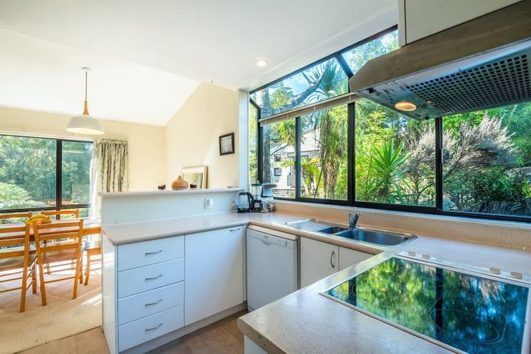Photo of property in 2/41 Radiata Lane, Chatswood, Auckland, 0626