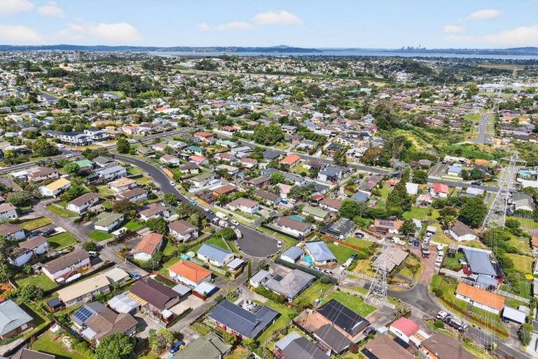 Photo of property in 23 Faram Place, Massey, Auckland, 0614