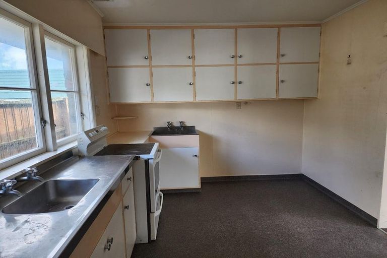 Photo of property in 303 Waiwhetu Road, Fairfield, Lower Hutt, 5011