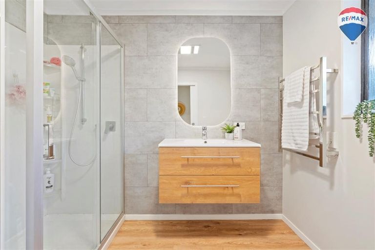 Photo of property in 17 Norton Park Avenue, Fairfield, Lower Hutt, 5011