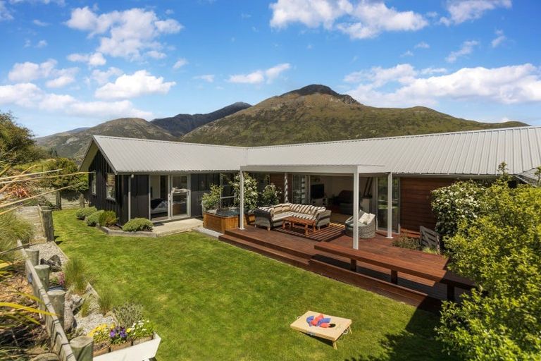 Photo of property in 6 Campden Court, Lower Shotover, Queenstown, 9304