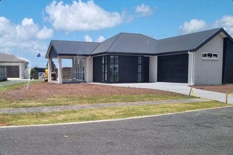 Photo of property in 17 Glen Wallace Road, Waipu, 0510