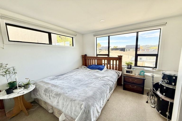 Photo of property in 6/27 Main Road, Wainuiomata, Lower Hutt, 5014