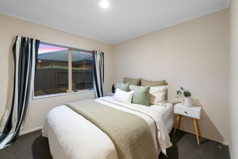 Photo of property in 30 Mcleod Place, Papamoa Beach, Papamoa, 3118