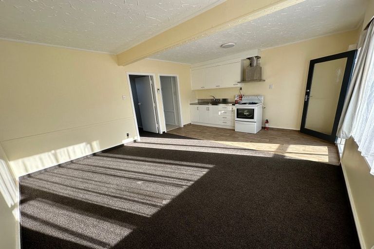 Photo of property in 327 Adelaide Road, Newtown, Wellington, 6021