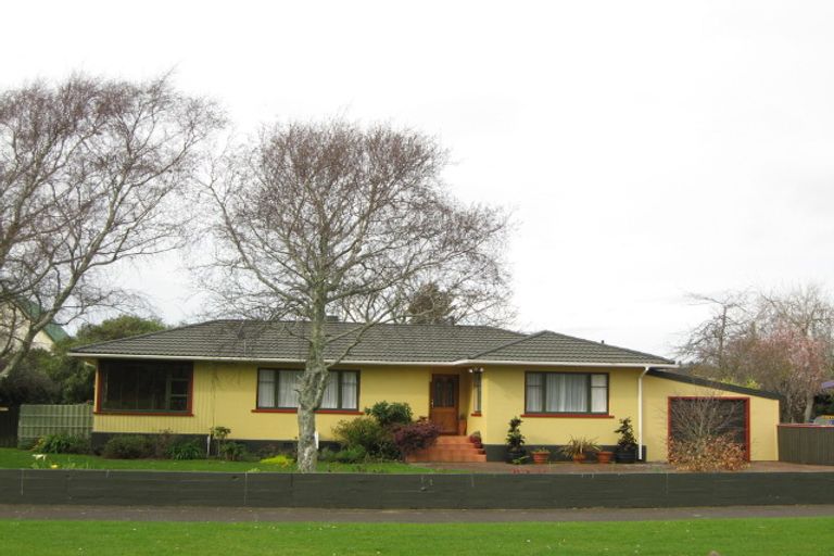 Photo of property in 20 Browne Street, Waitara, 4320