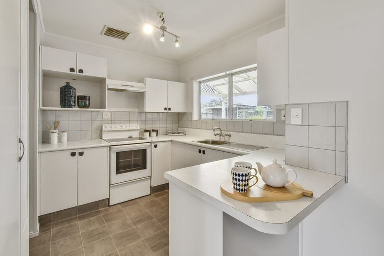 Photo of property in 20 Sunnypark Avenue, Rosehill, Papakura, 2113