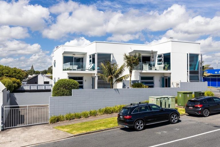 Photo of property in 21b Hobson Street, New Plymouth, 4312
