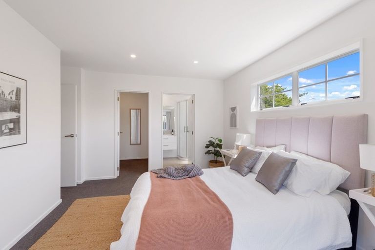 Photo of property in 32 Kirsten Place, Parklands, Christchurch, 8083