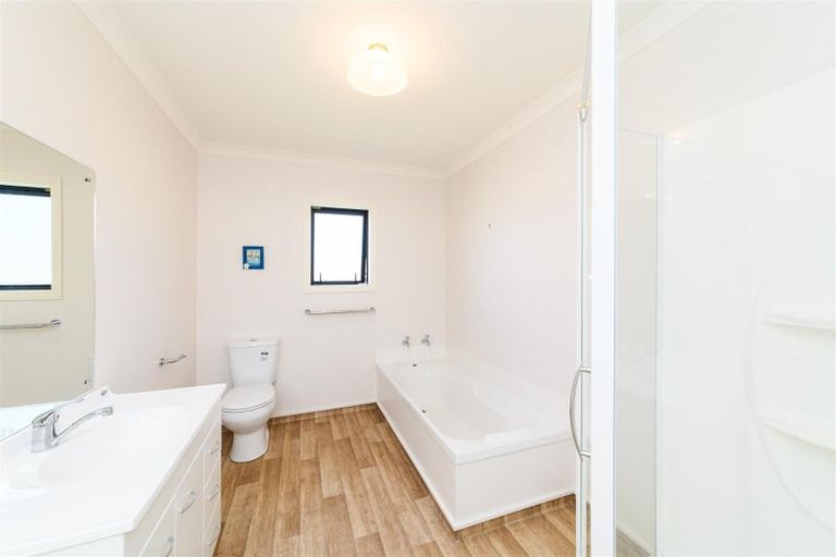 Photo of property in 12 Barnett Drive, Marton, 4710