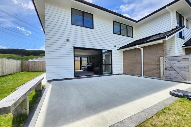 Photo of property in 126 Melksham Drive, Churton Park, Wellington, 6037