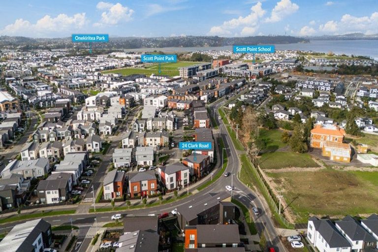 Photo of property in 24 Clark Road, Hobsonville, Auckland, 0616