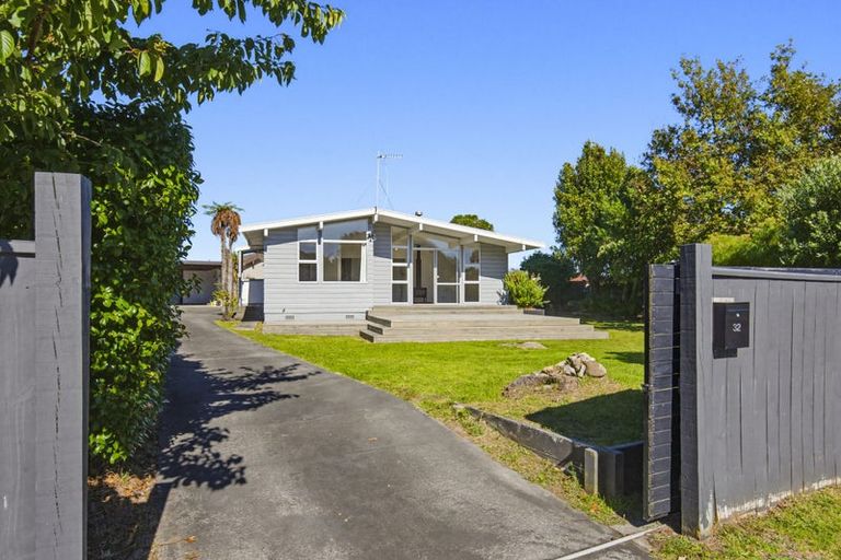 Photo of property in 32 Sylvan Avenue, Waikanae, 5036