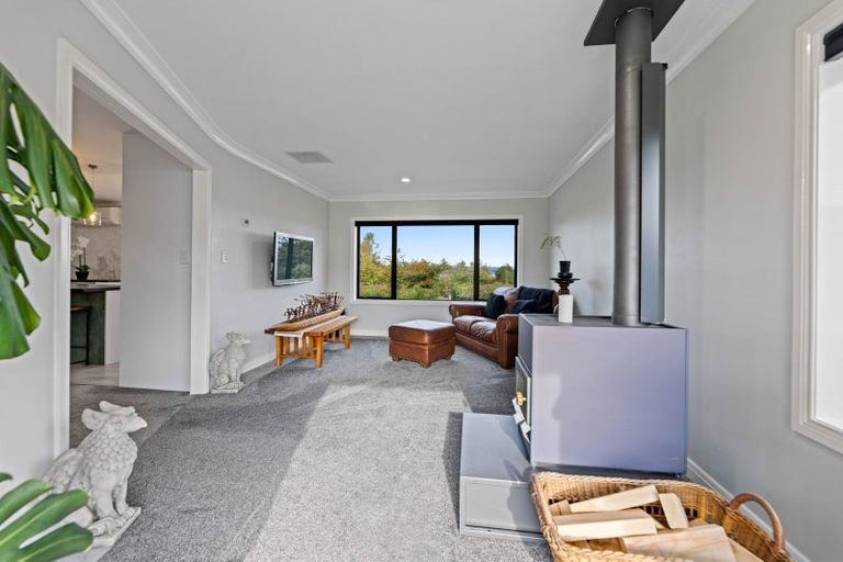 Photo of property in 34 Kinder Street, Acacia Bay, Taupo, 3330