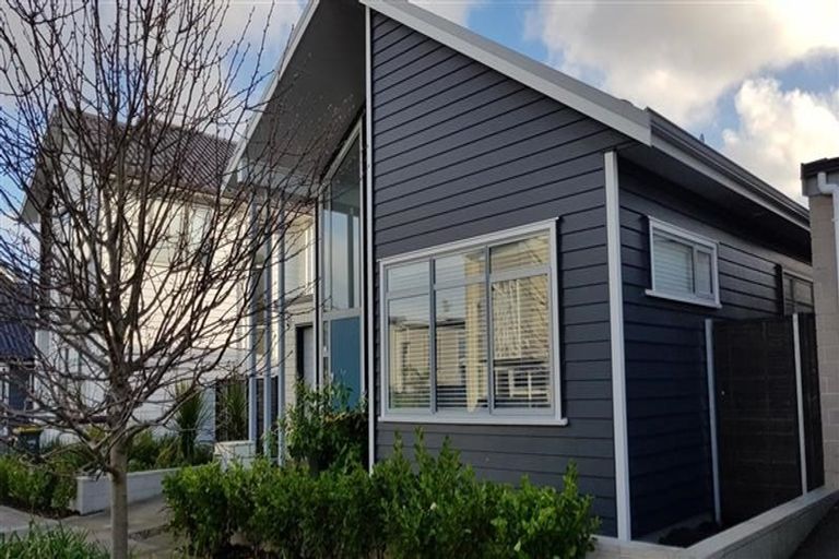 Photo of property in 7 Touhou Road, Hobsonville, Auckland, 0618