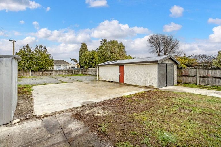 Photo of property in 82 Shortland Street, Wainoni, Christchurch, 8061