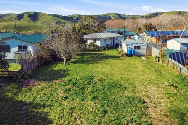 Photo of property in 71 Awaroa Road, Helensville, 0800
