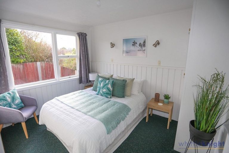 Photo of property in 1/3 Juniper Place, Burnside, Christchurch, 8053