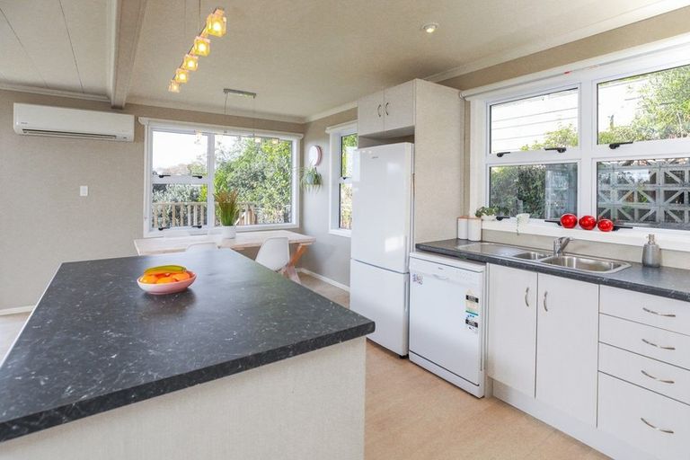 Photo of property in 61 Poaka Avenue, Dinsdale, Hamilton, 3204