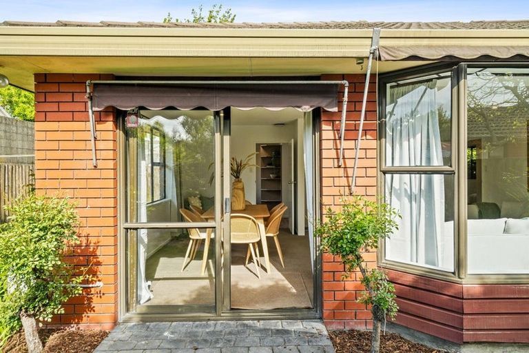 Photo of property in 2/302a Ilam Road, Burnside, Christchurch, 8053