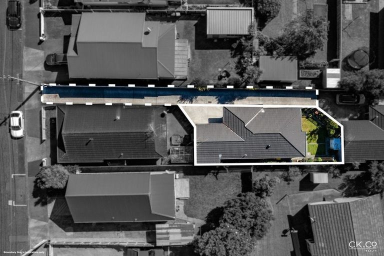 Photo of property in 2/9 Atiawa Street, Petone, Lower Hutt, 5012