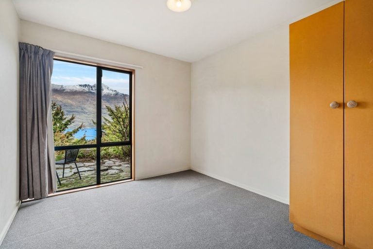 Photo of property in 16a Dart Place, Fernhill, Queenstown, 9300